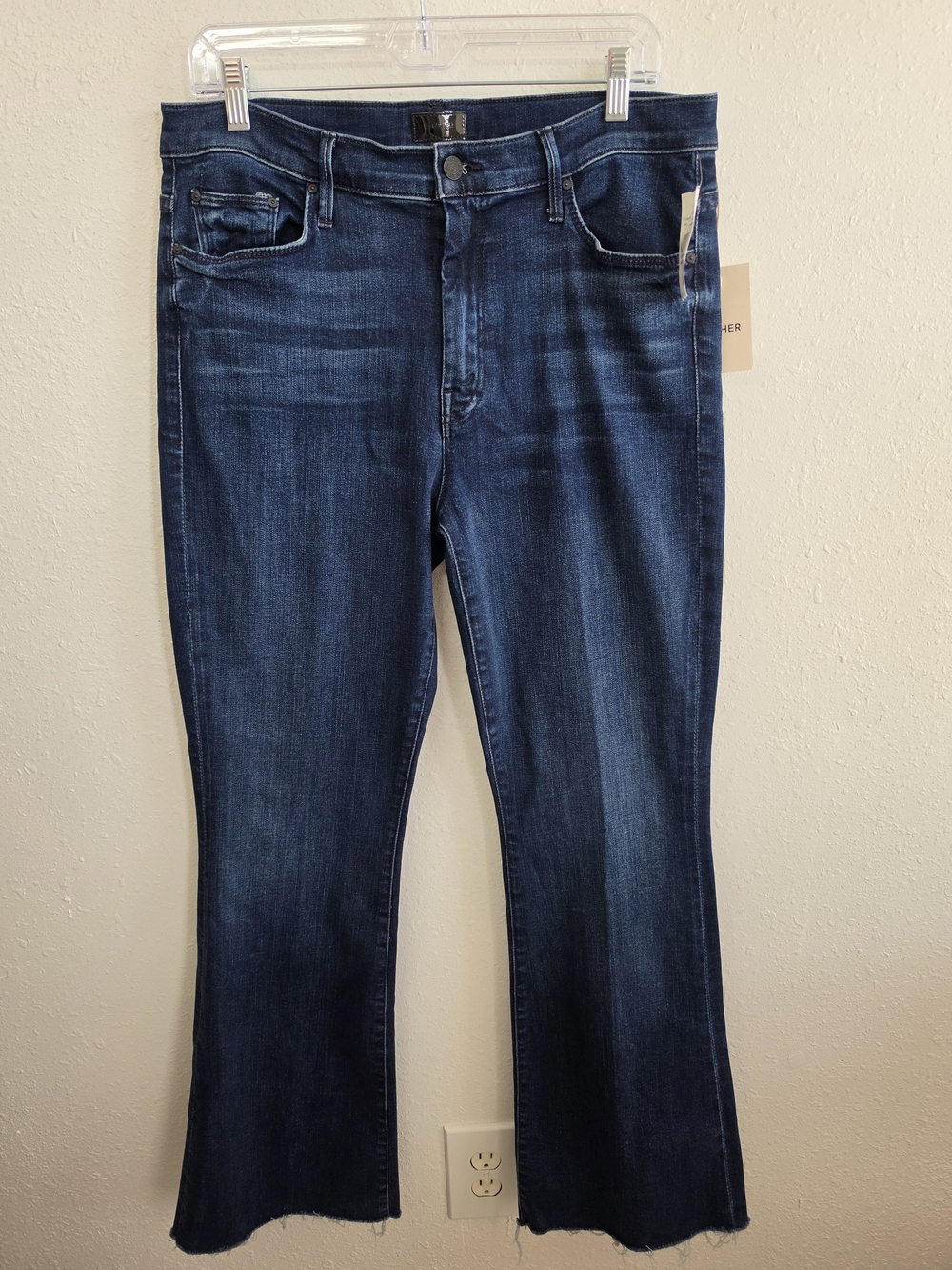 MOTHER The Weekender Fray Mint Condition Jeans Size 34 NWT